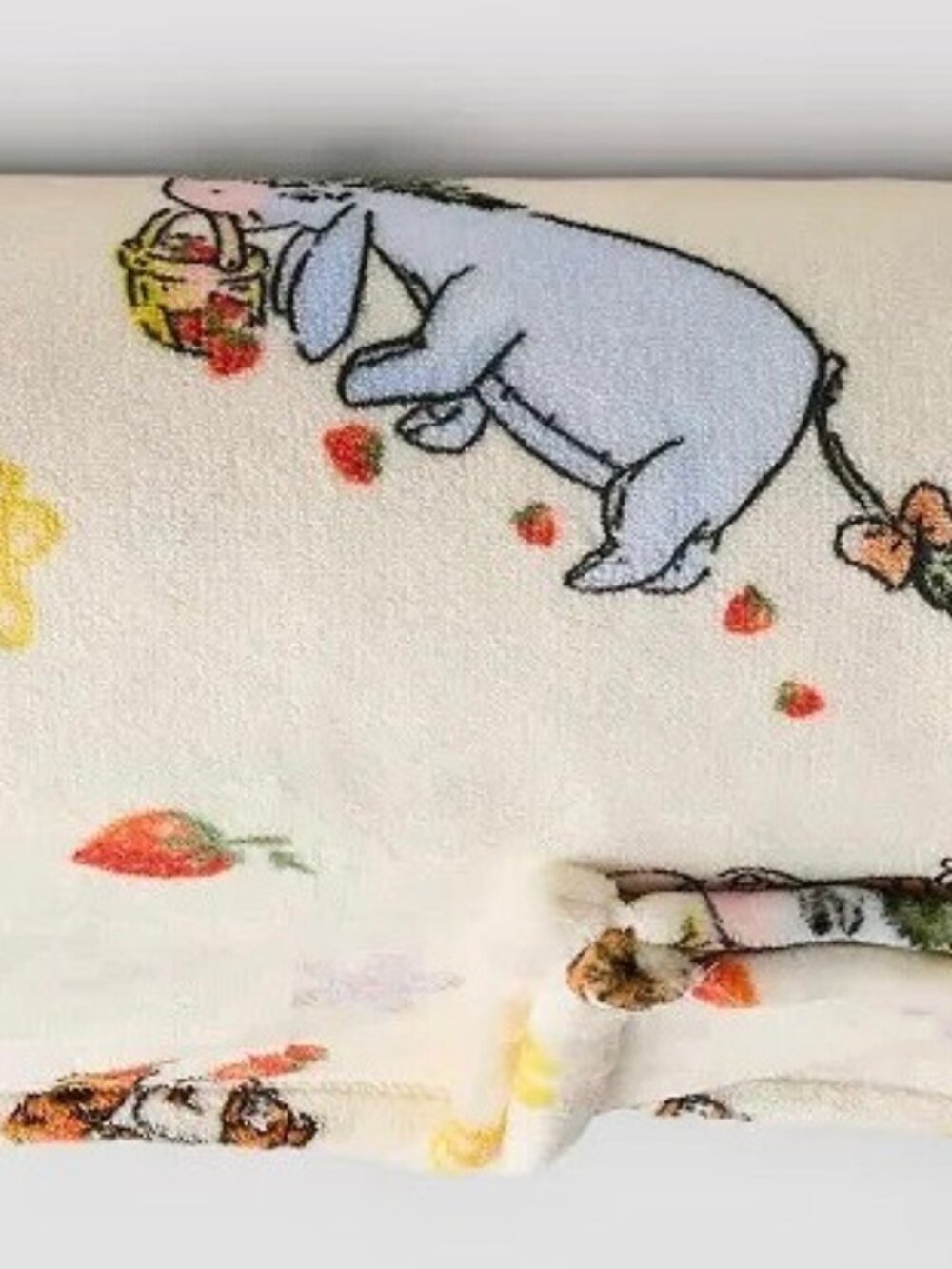 BRAND NEW Winnie the Pooh Soft Plush Throw Blanket Pooh Eyeore Tigger  60" X 72" - Picture 2 of 5